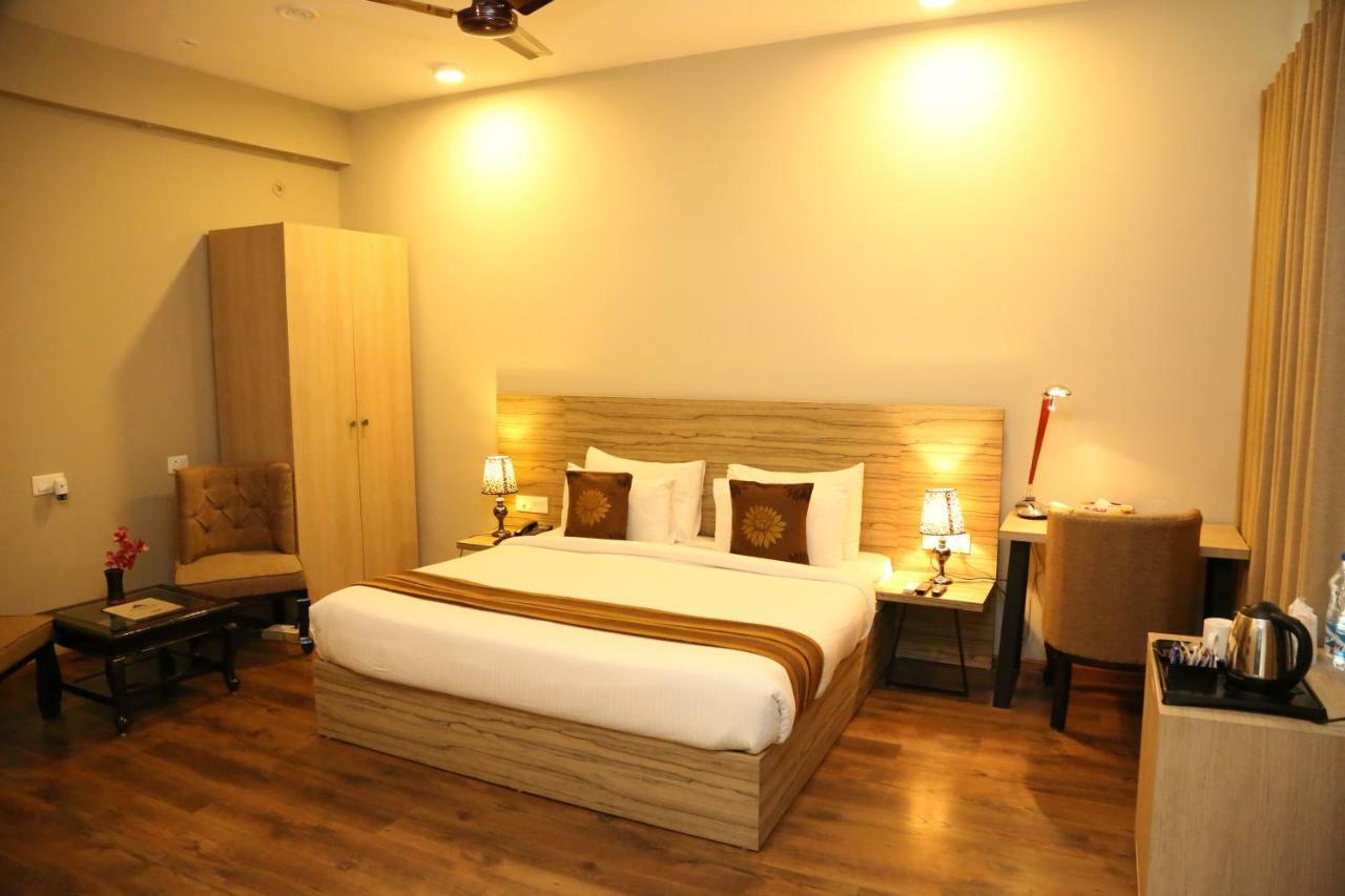 Royal Residence On Sohna Road Delhi  Luaran gambar